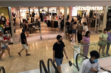 HCMC retail rents soar to record $280 per s.qm on dwindling supply